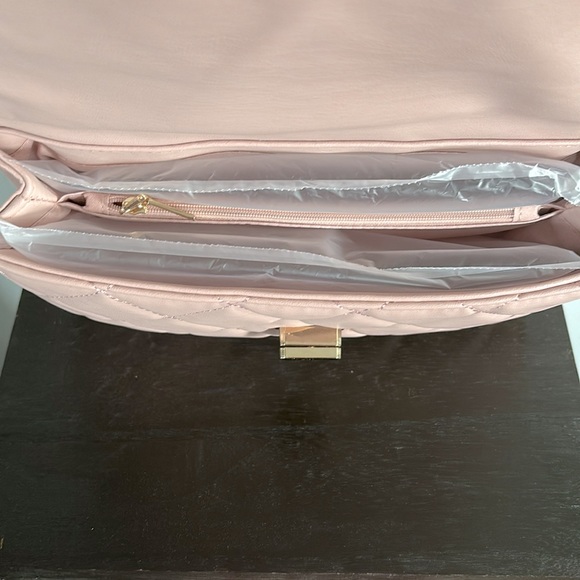 Badgley Mischka Woven Strap Crosdbody w/ diamond quilted & studded blush color - Picture 5 of 8